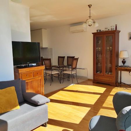 Apartment Lora Omiš Eksteriør bilde