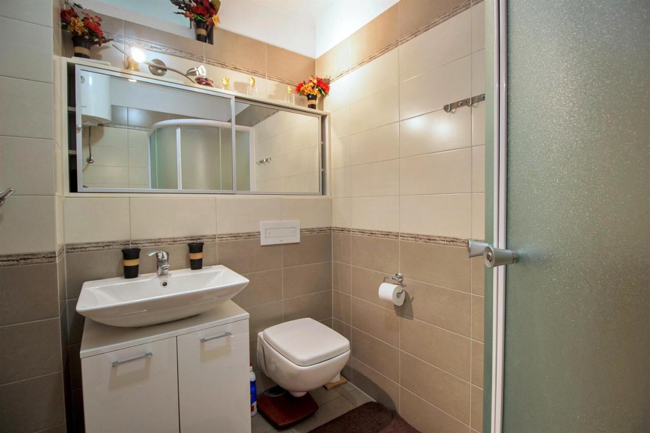 Apartment Lora Omiš Eksteriør bilde