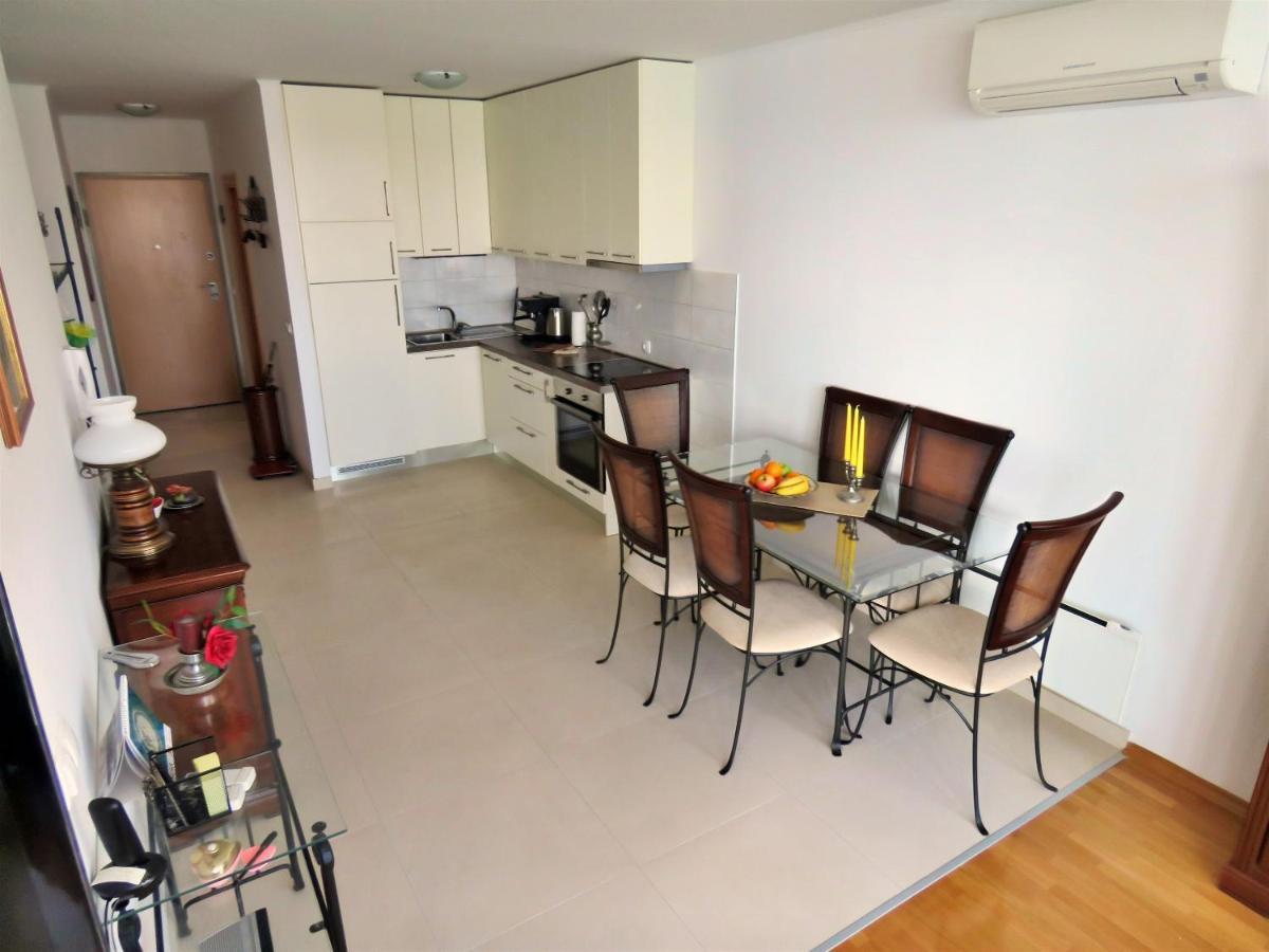 Apartment Lora Omiš Eksteriør bilde